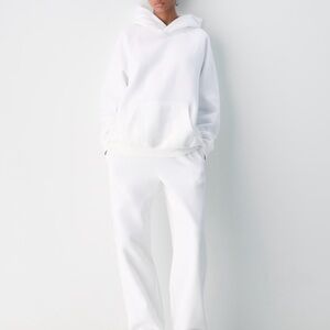 Aritzia White Boyfriend Supperfleec Sweatpants and Mega Fit Supperfleece hoodie
